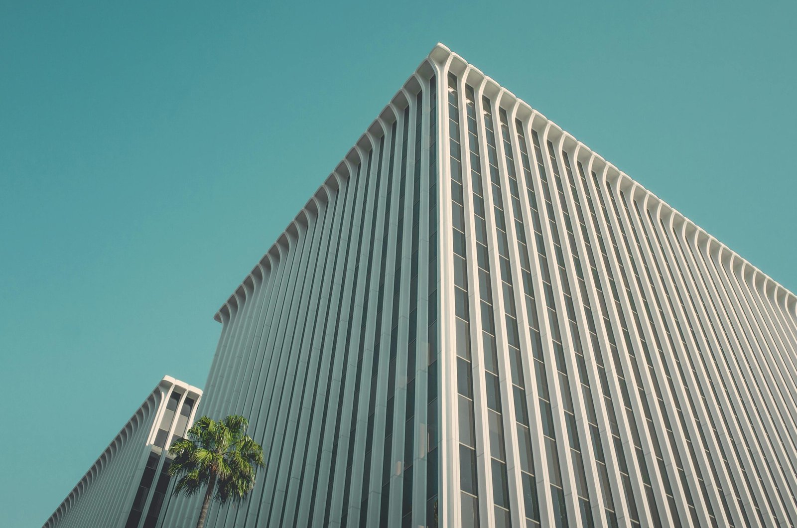 Asesoría derecho inmobiliario 1 pexels veeterzy 123027 scaled